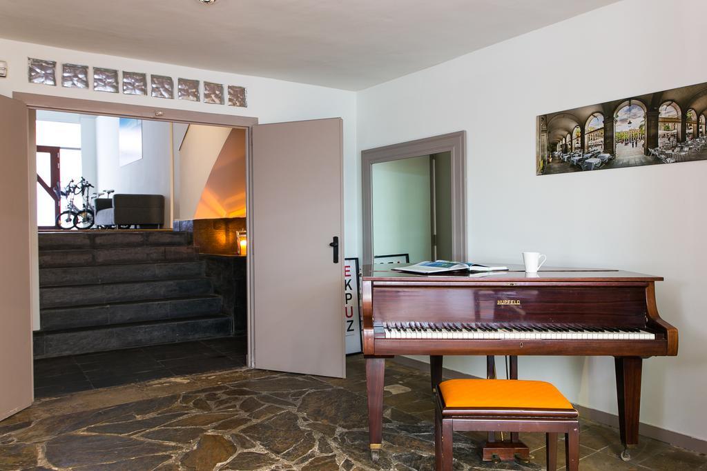 Apartamento 4 *