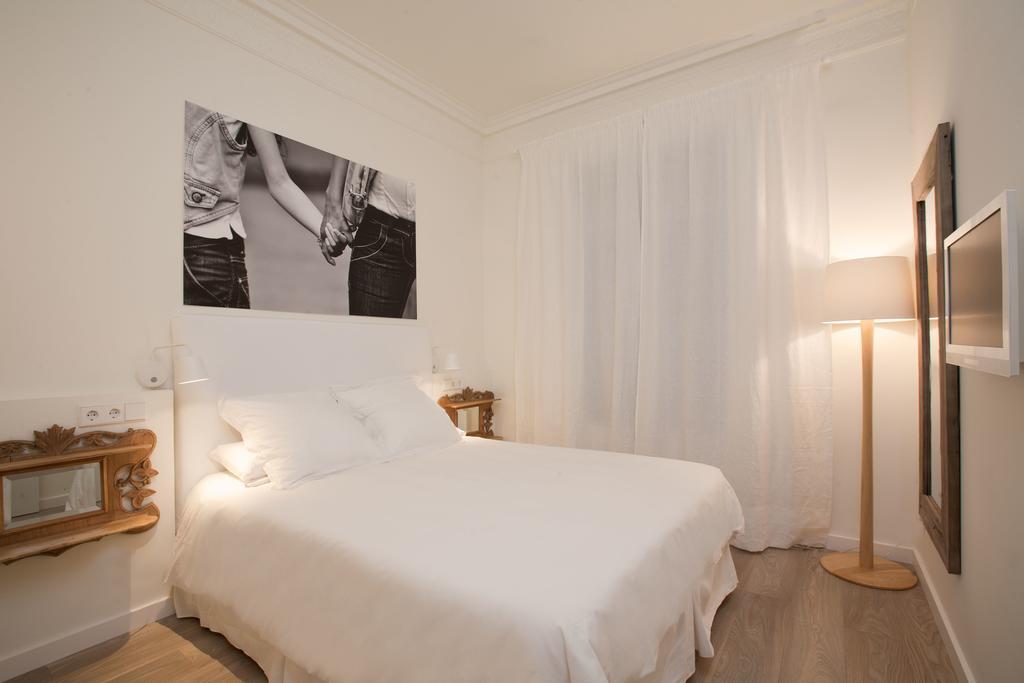 Apartamento Casanova Charm 4bdr Barcelona