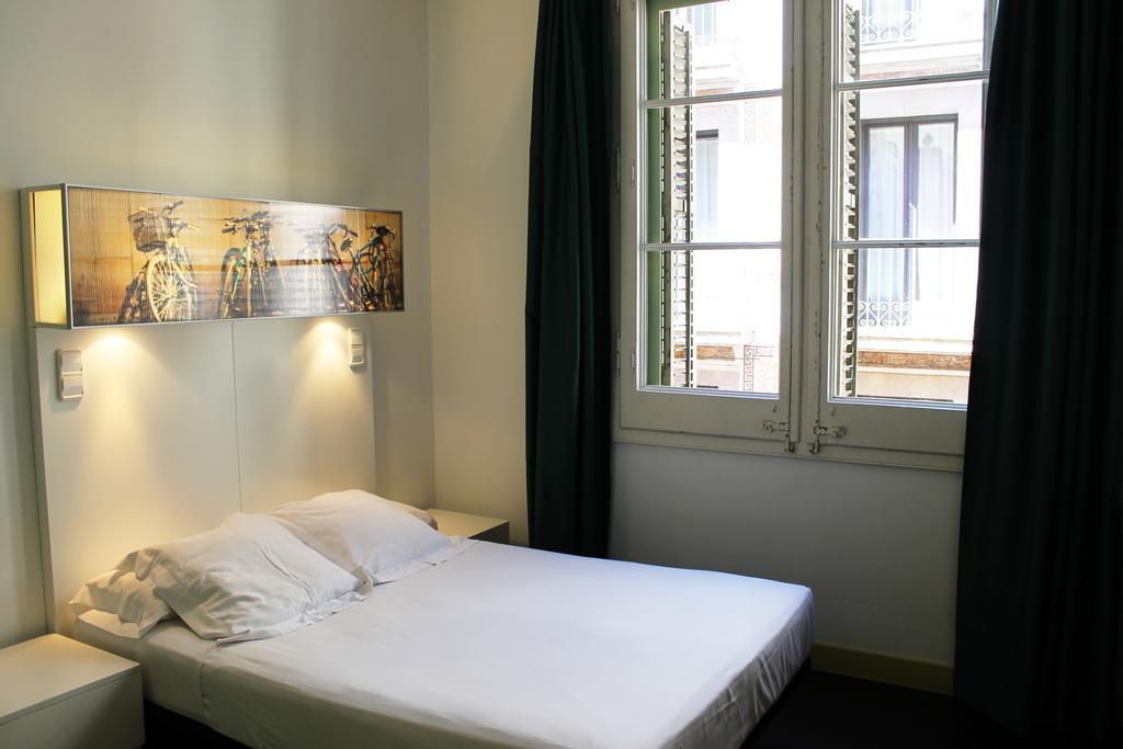 Hostal Raval Botella Private