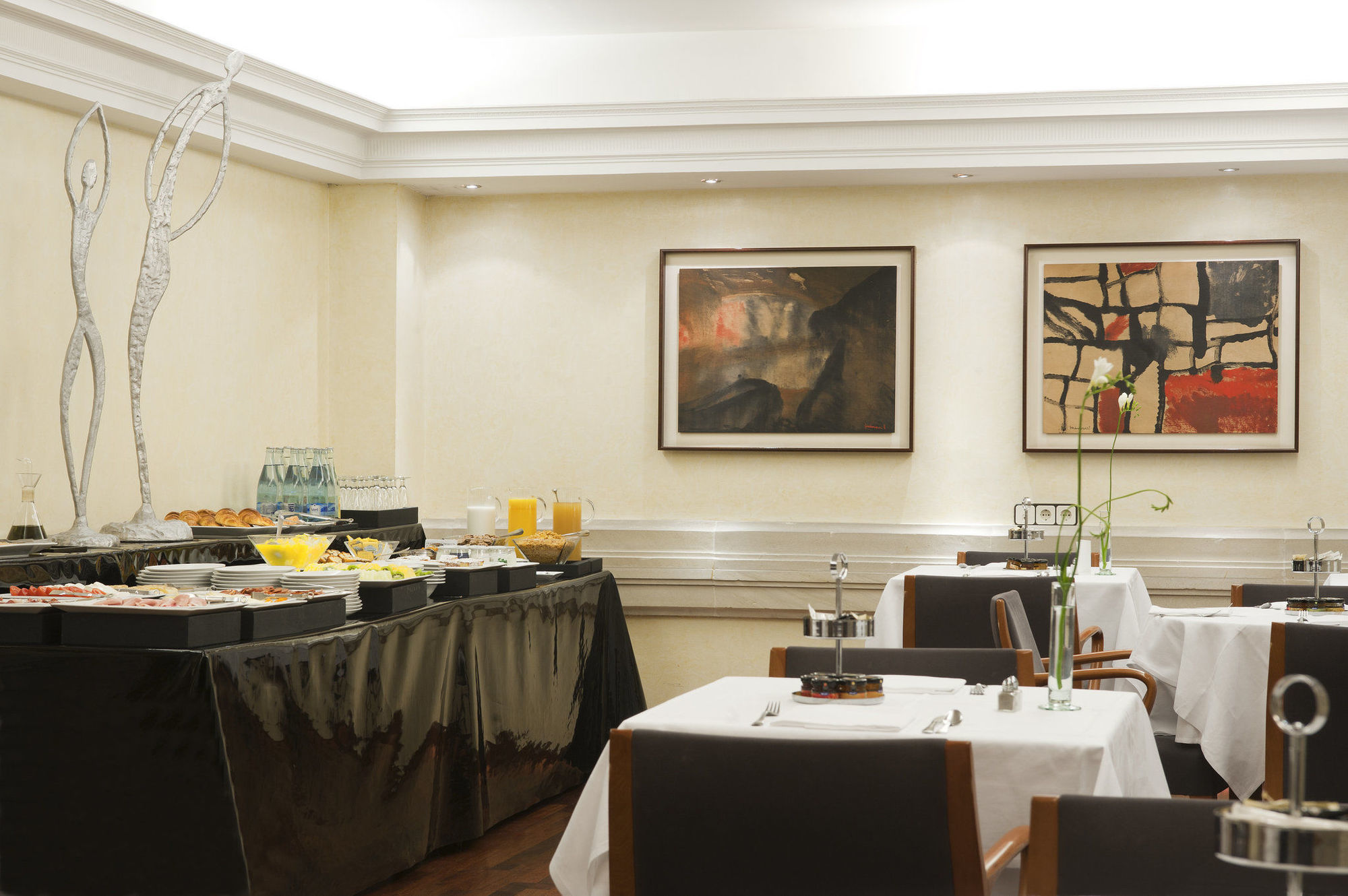 Hotel Gran Derby Suites, A Small Luxury Of The World 4*