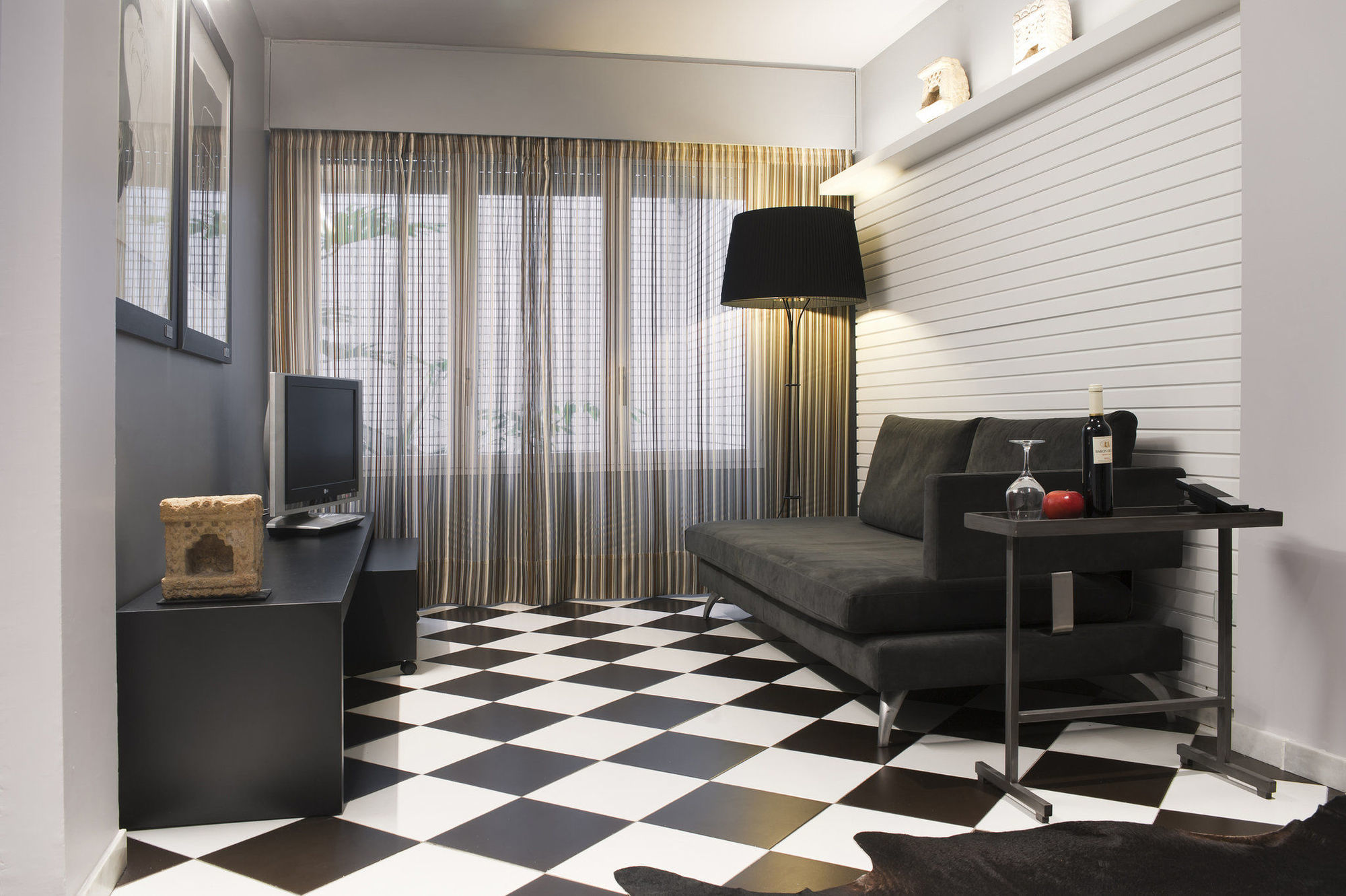 Hotel Gran Derby Suites, A Small Luxury Of The World 4*