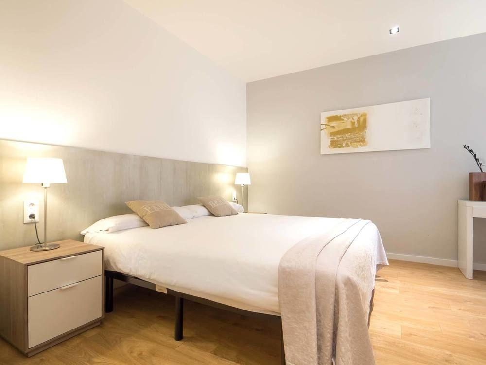 Rent Near Plaza De Cataluña *