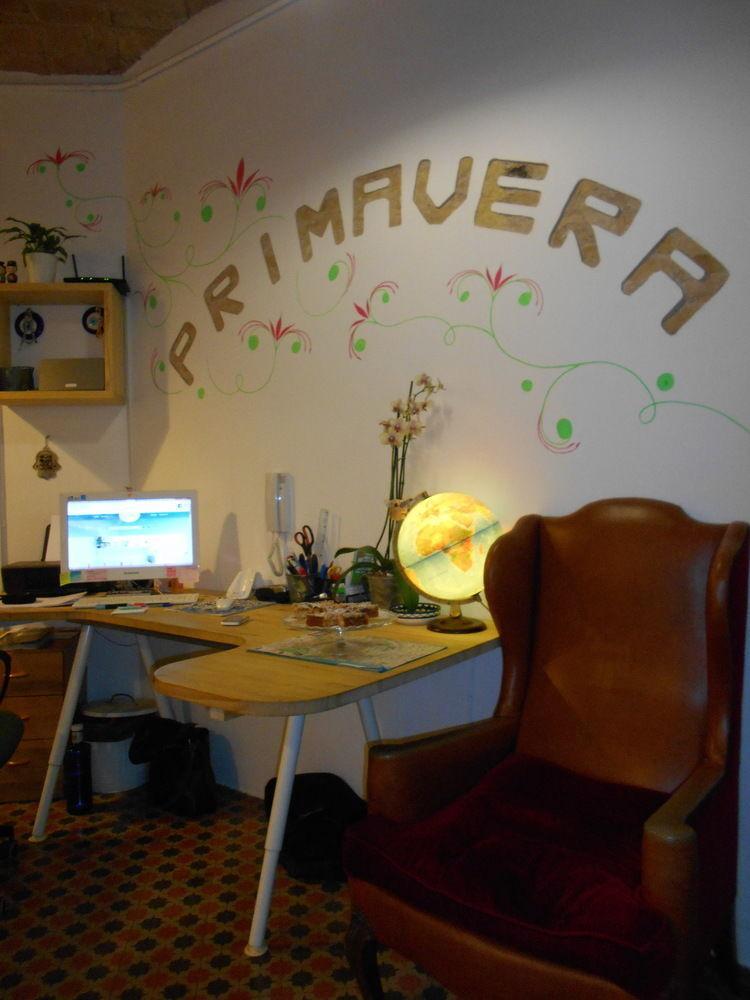 Primavera Hostal *