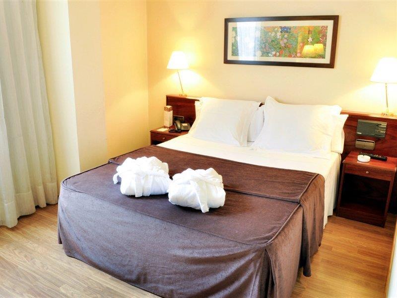 Catalonia Roma Hotel 3*