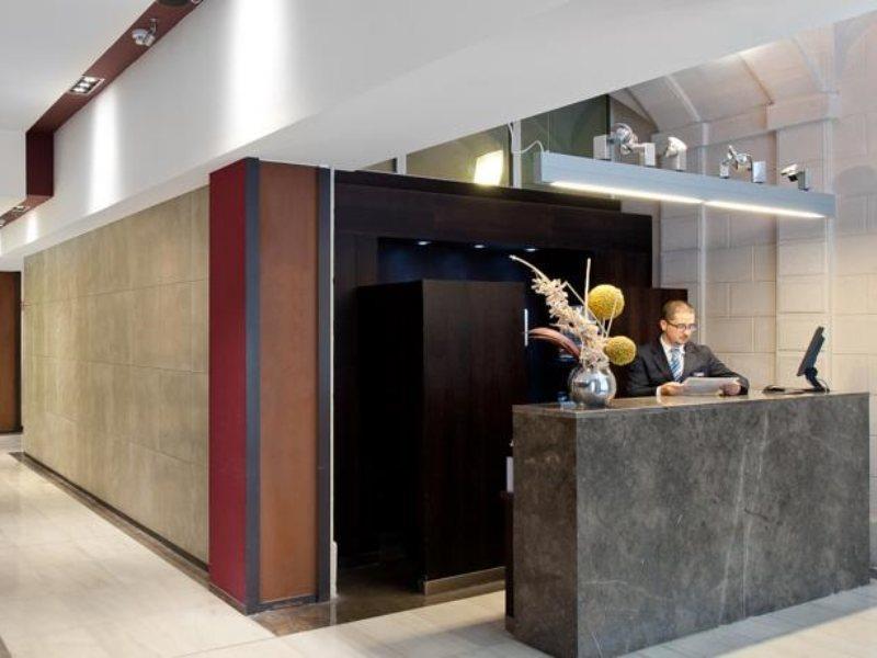 Catalonia Port Hotel