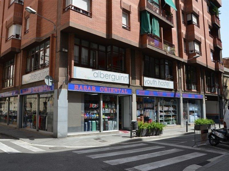 Alberguinn Hostal *