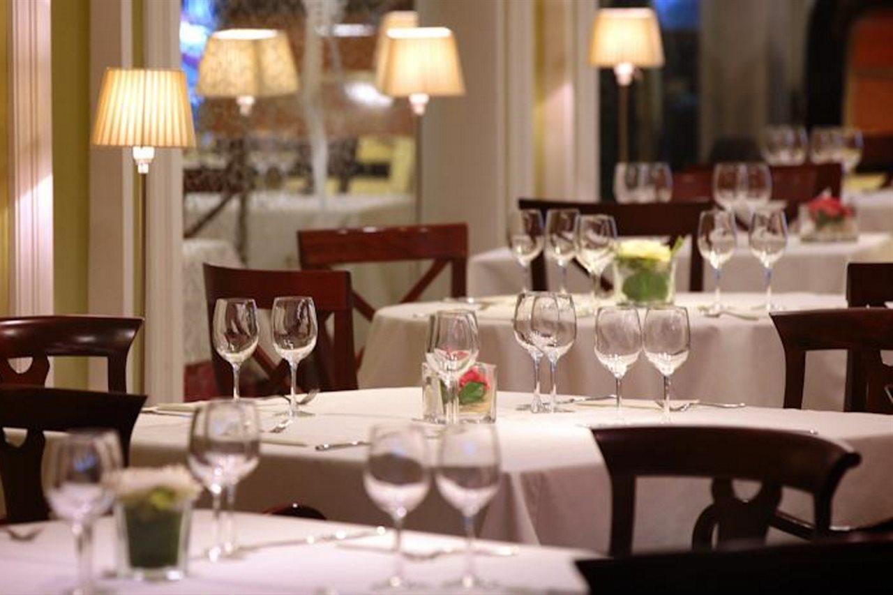 Aparthotel Apartaments-hotel Hispanos 7 Suiza 4*