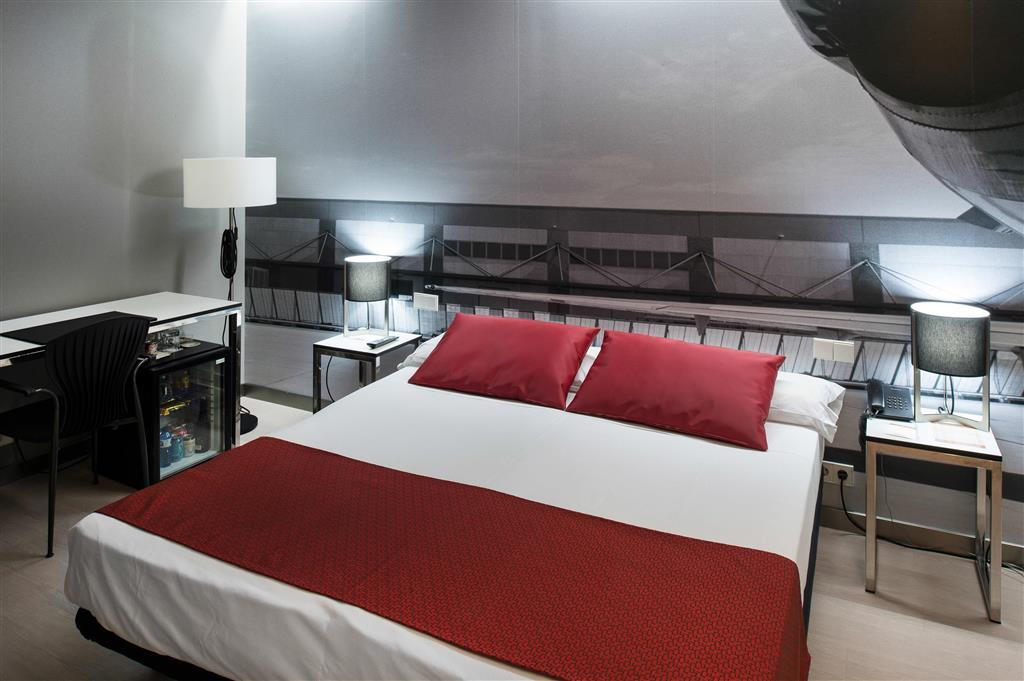 Catalonia Avinyó Hotel 3*