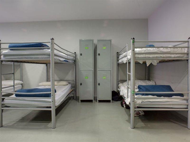 Alberguinn Hostal *