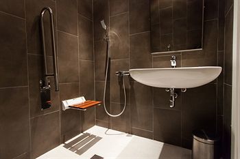 Vasanta Powered By Sonder Hotel