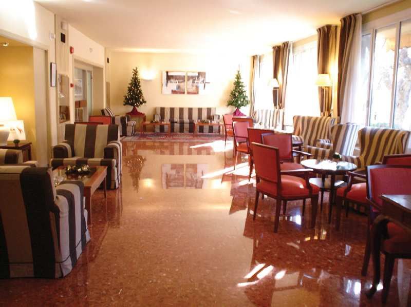 Tres Torres Atiram Hotel 3*