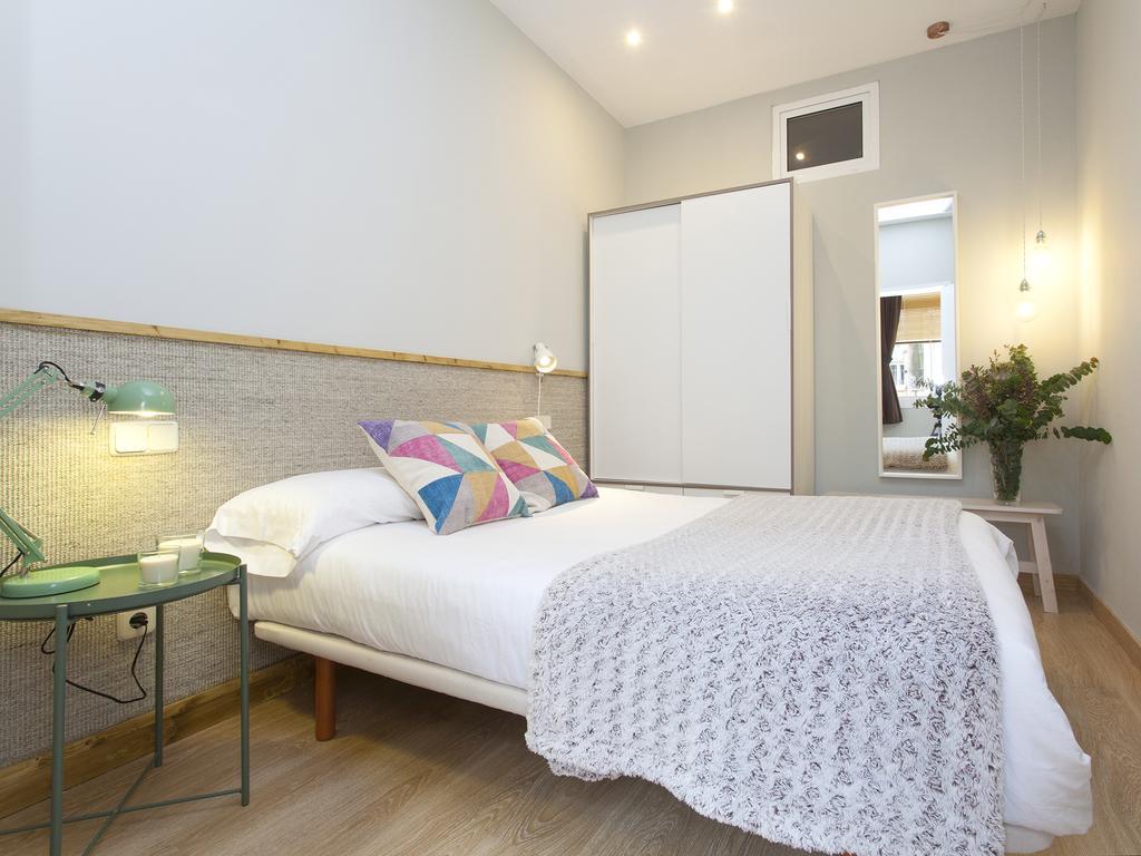 Cozy Gracia 2 Bedrooms *