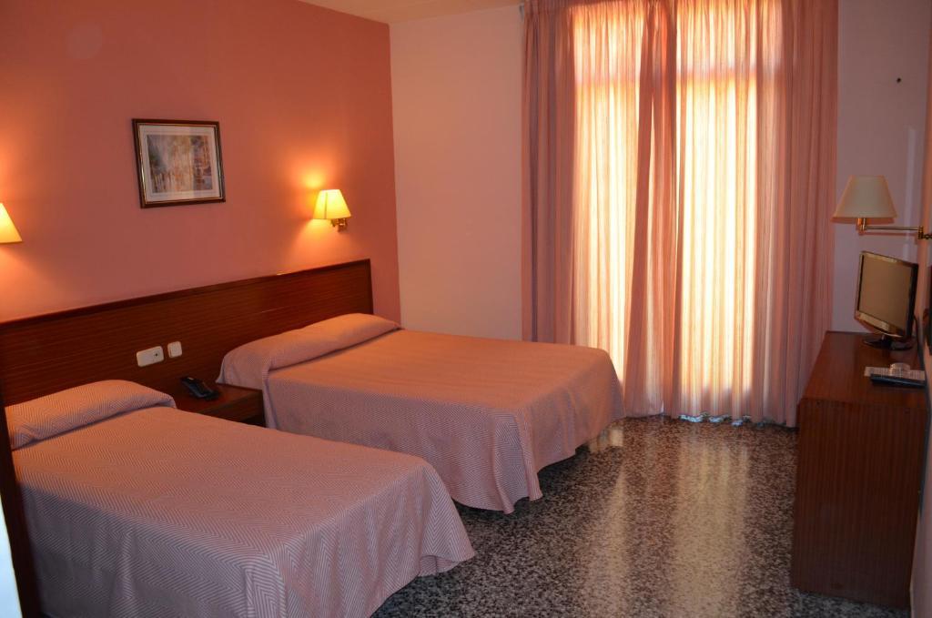 Cuatro Naciones Hotel