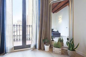 Apartamento Sleep Urgell By *