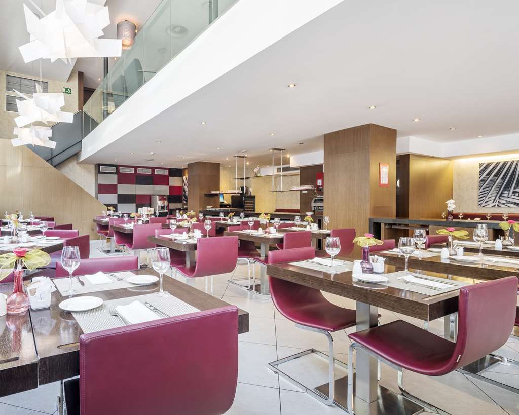 Ilunion Auditori Hotel 3*
