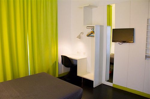 Raval Botella Private Hostal *