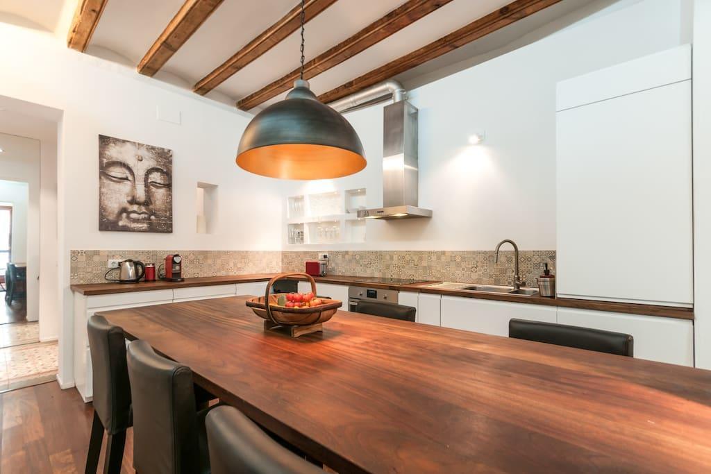 3 Bedroom Near Las Ramblas Apartamento *