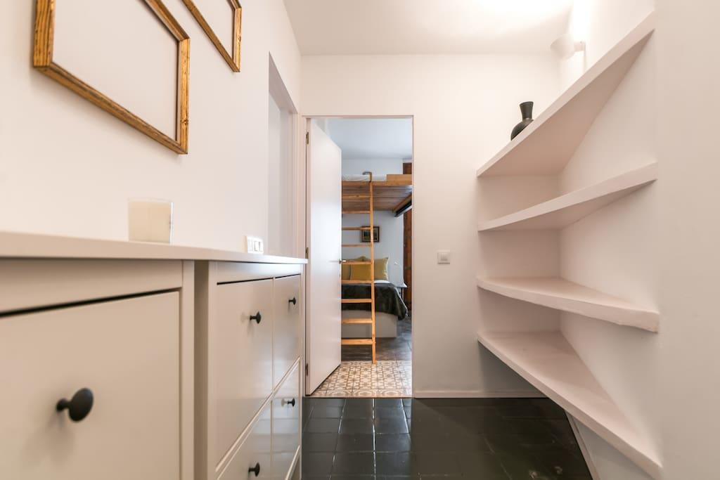 3 Bedroom Near Las Ramblas * Barcelona