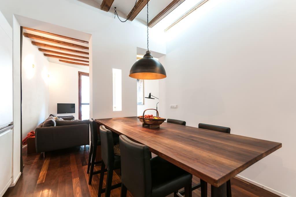 Apartamento 3 Bedroom Near Las Ramblas *