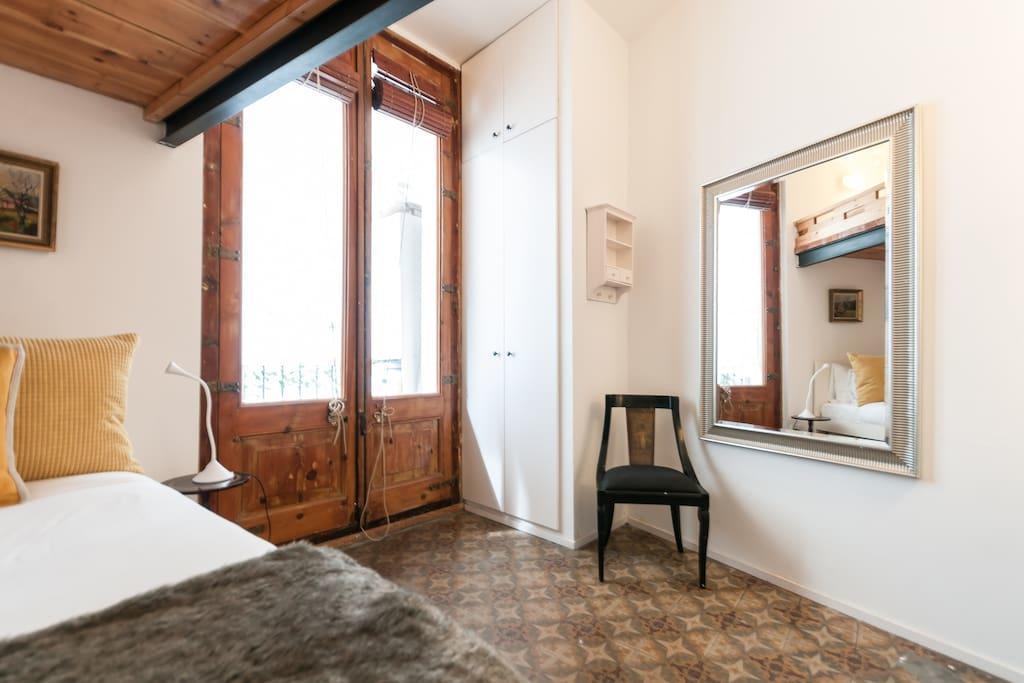 3 Bedroom Near Las Ramblas Apartamento Barcelona