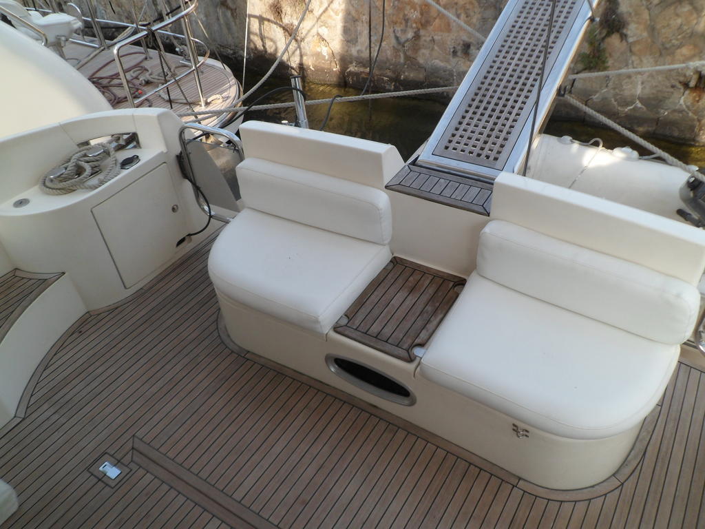 La Gavina Boat Hotel en barco