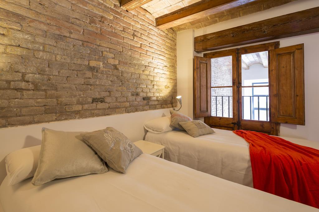 Happy People Ramblas Harbour Apartment *