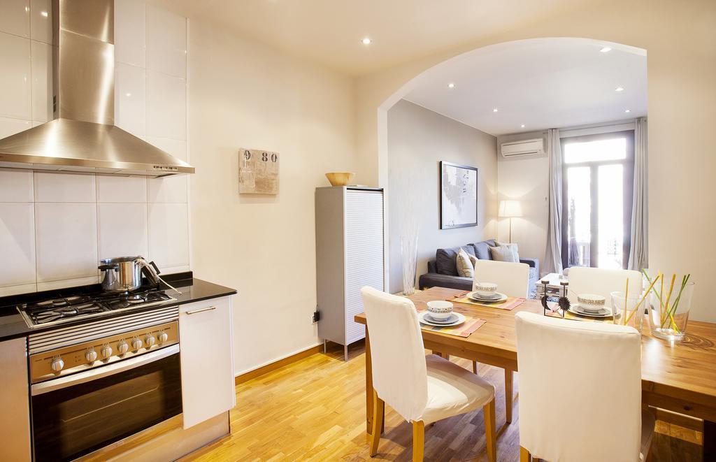 Barcelona&home Deco Viladomat Apartamento *