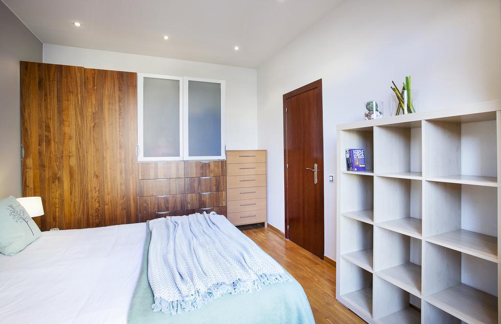 Barcelona&home Deco Viladomat Apartamento *