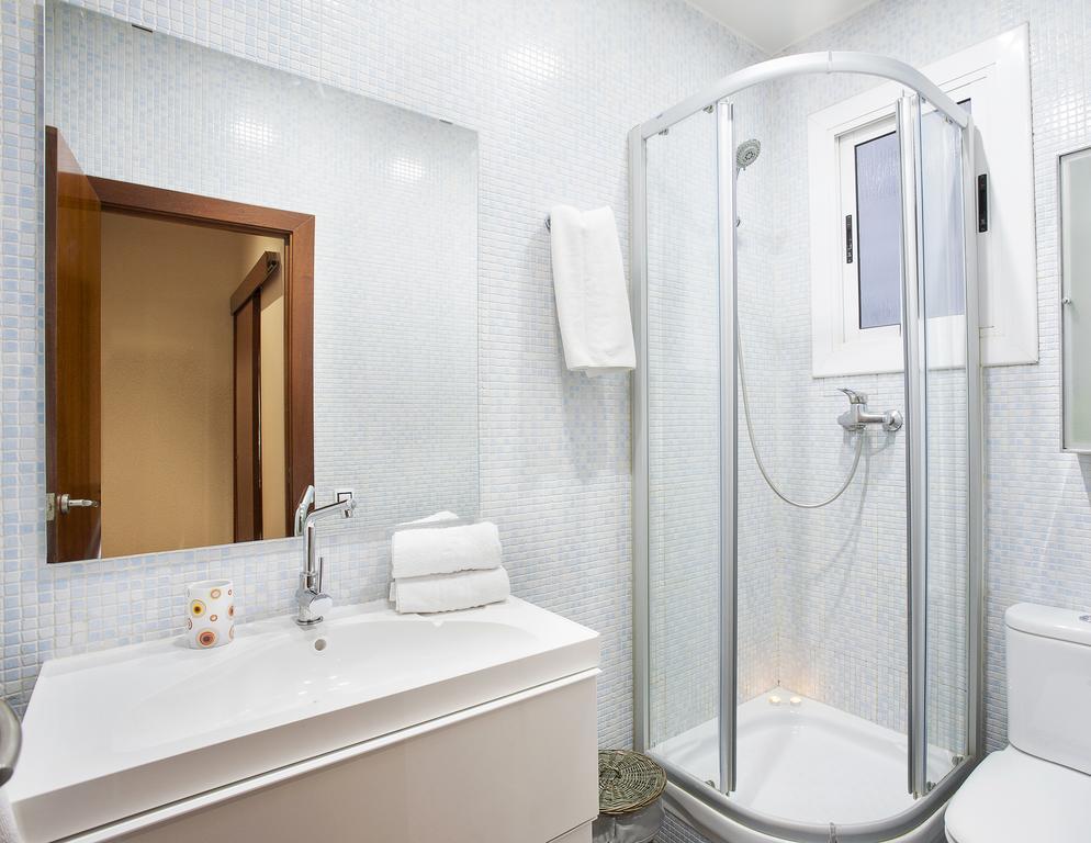 Barcelona&home Deco Viladomat Apartamento *