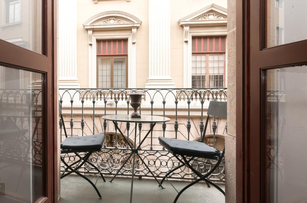 Apartamento 3 Bedroom Near Las Ramblas