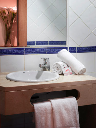 Acta Antibes Hotel 2*