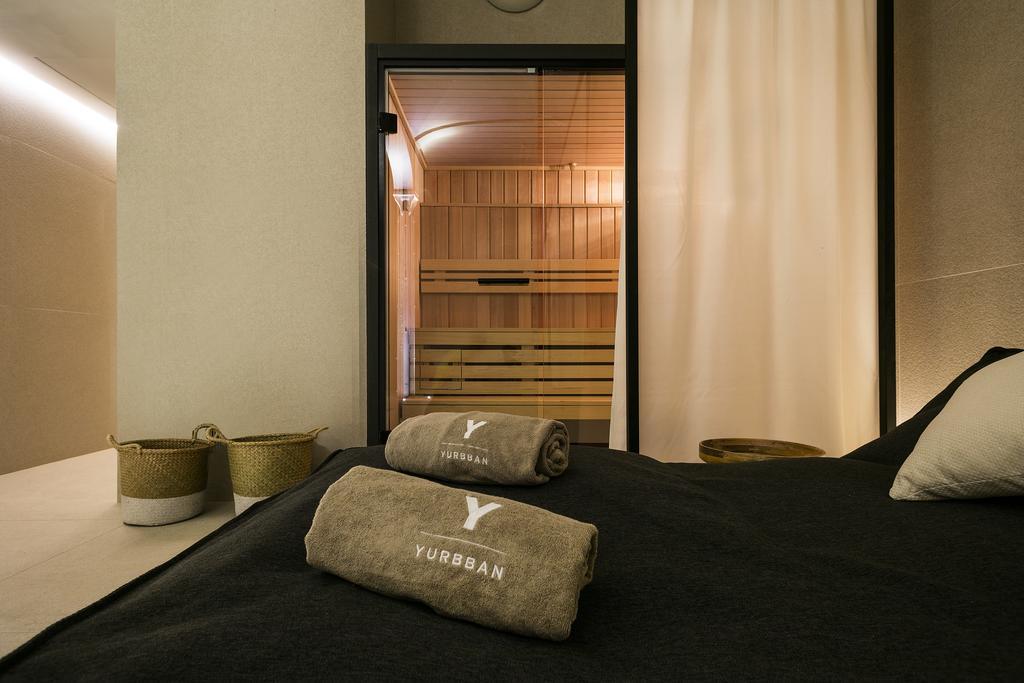 Yurbban Passage & Hotel 4*