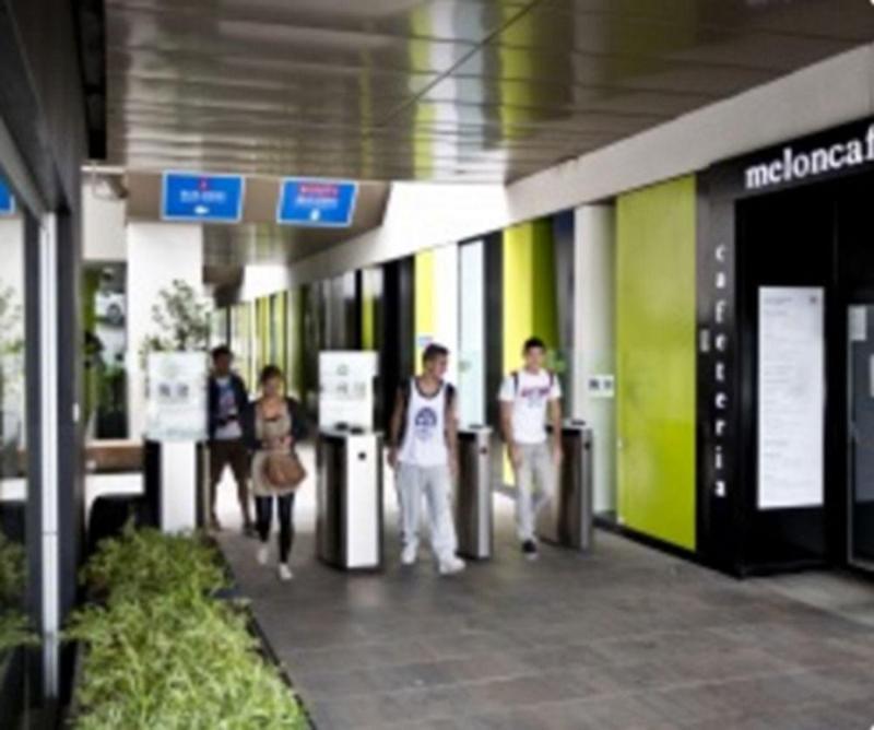Hotel Residencia Melon District Marina