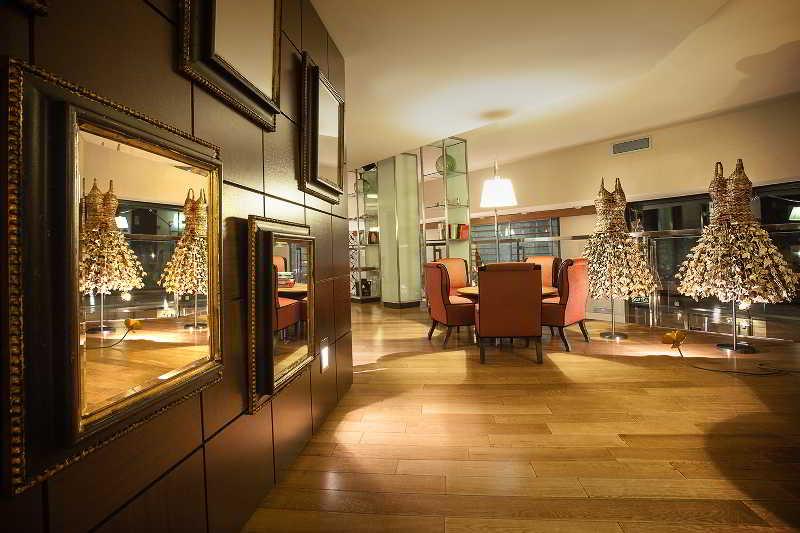 Hotel Emilia 4*