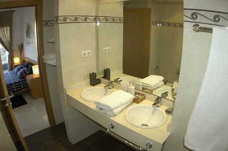Marina Hotel