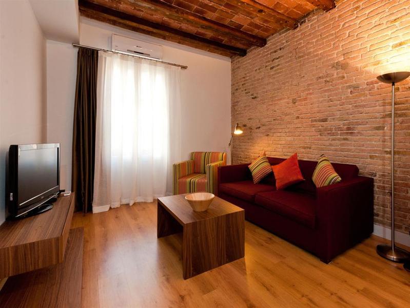 Hotel Dailyflats Area Sagrada Familia 3*