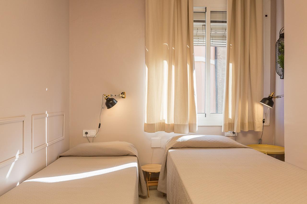 Aparteasy - Plaza España&fira