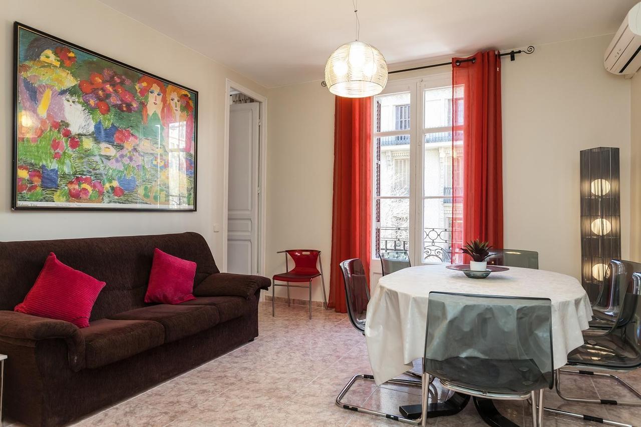 Aparteasy - Family 4-bedroom Apartamento *