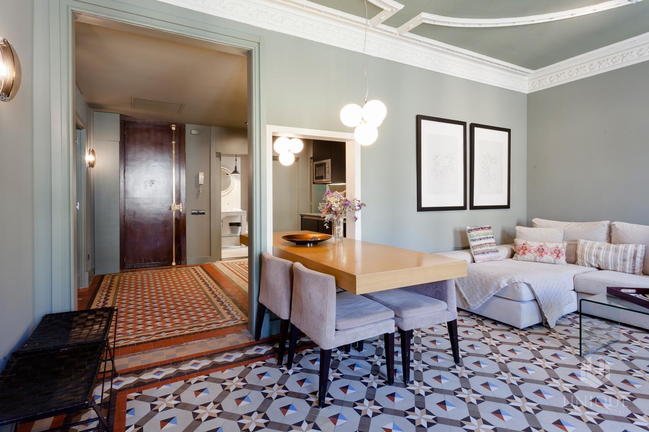 Unique - Luxurious Oasis