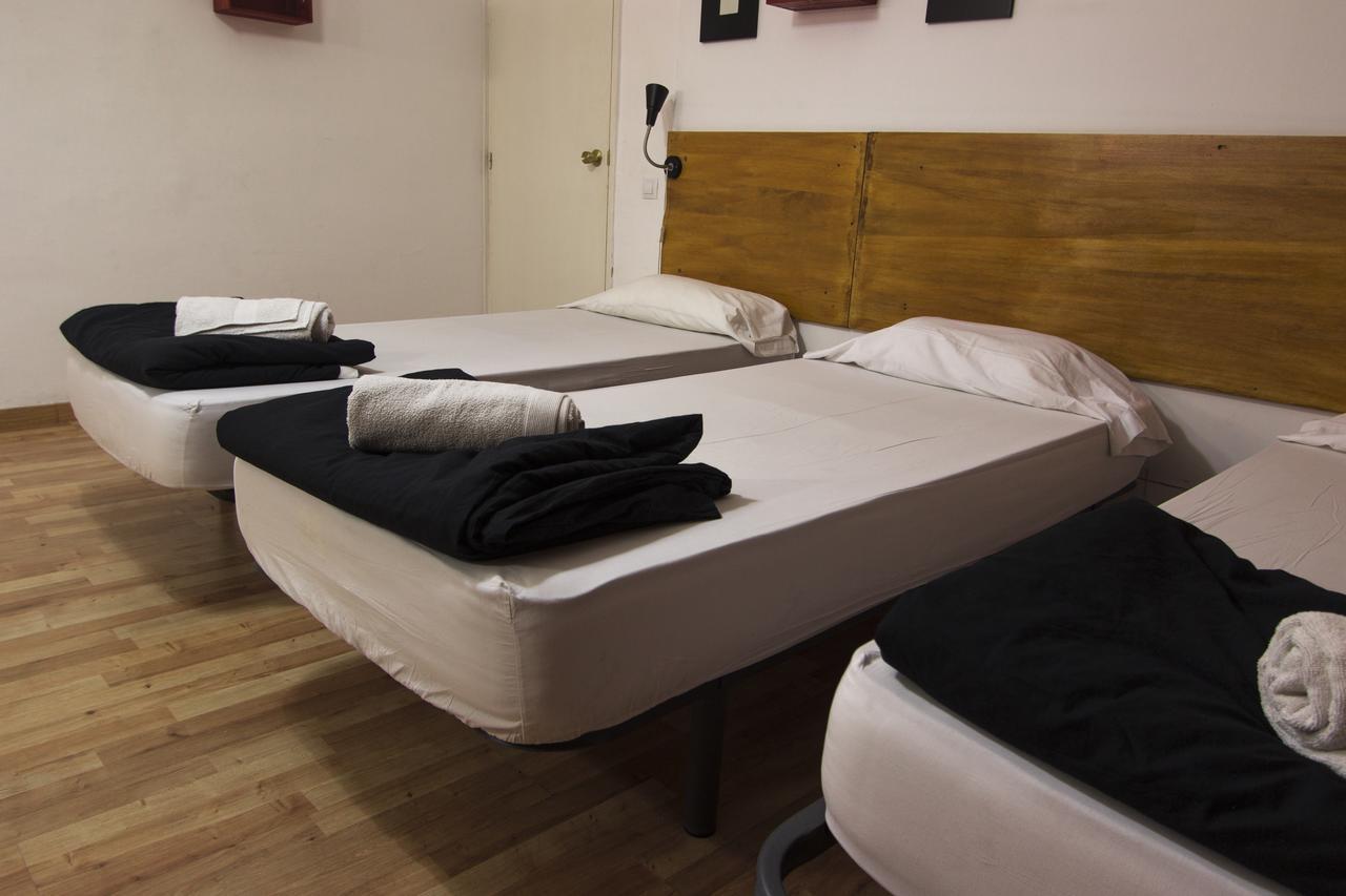 Hostal Break N Bed