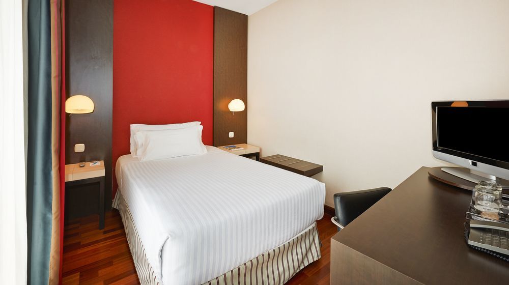 Hotel Nh Les Corts 3*