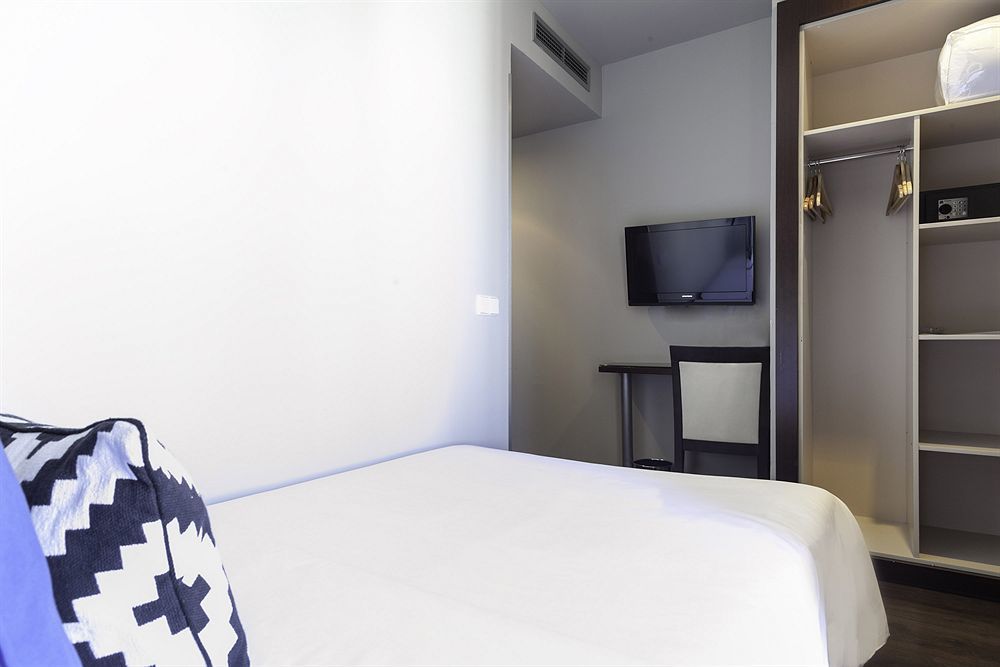 Acta Bcn 40 Hotel 2*