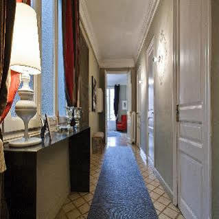 Around Exclusive 4* Barcelona