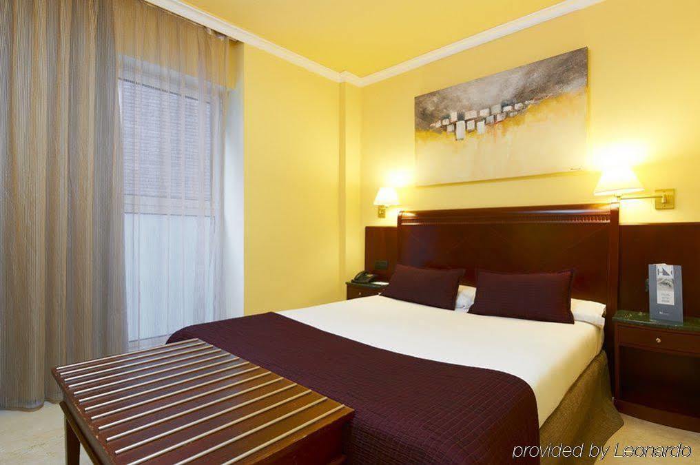 Hotel Exe Mitre 3*