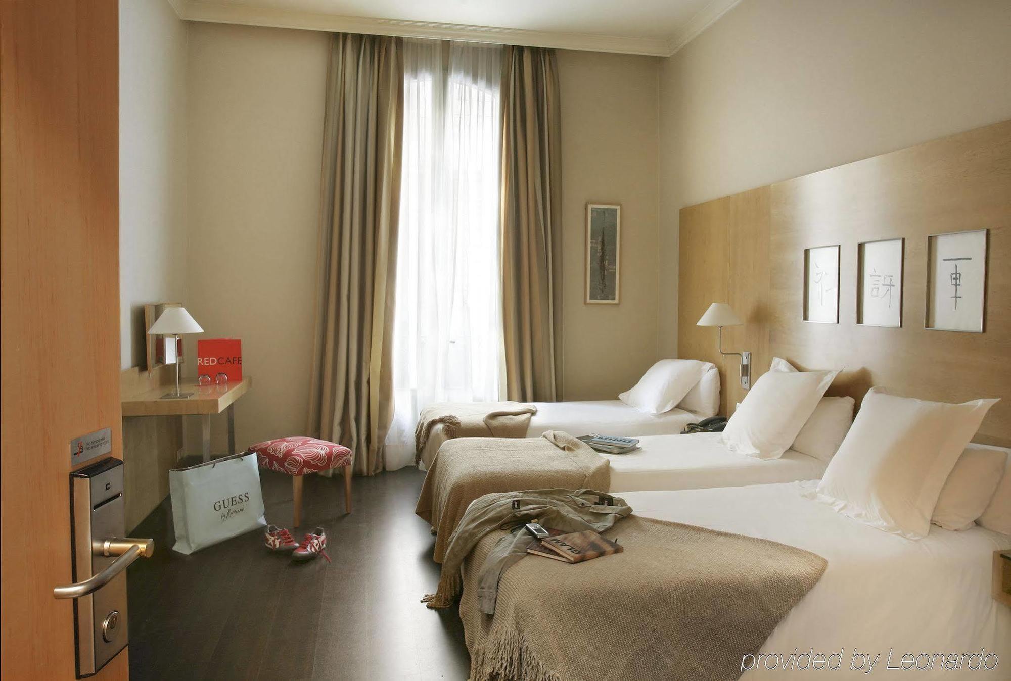 Midmost Hotel 4*