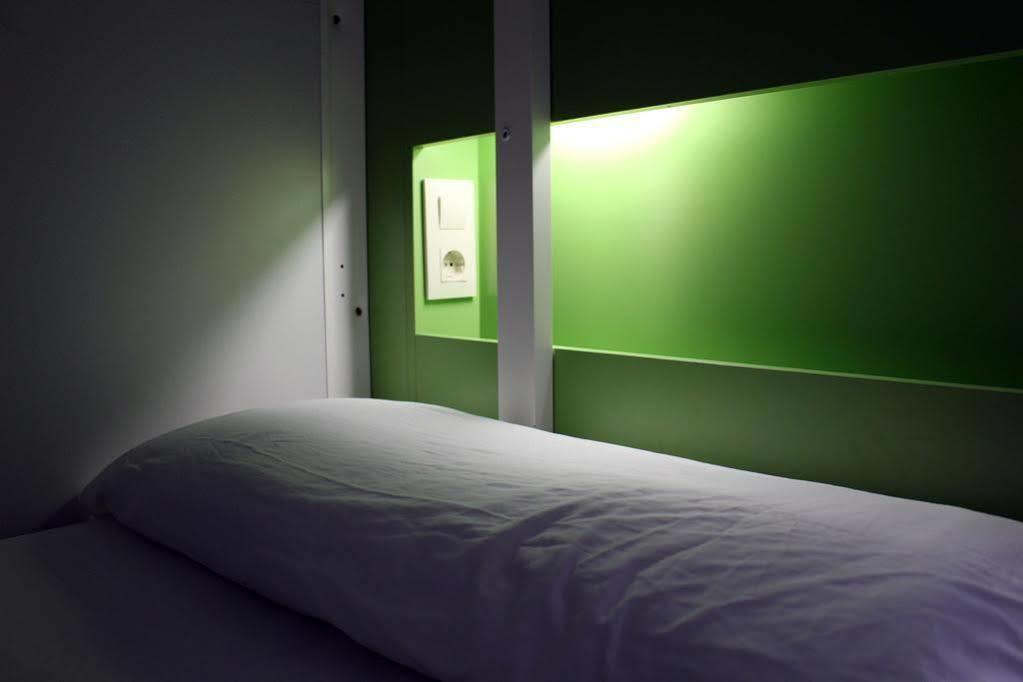 Sant Jordi Sagrada Familia Hostal *