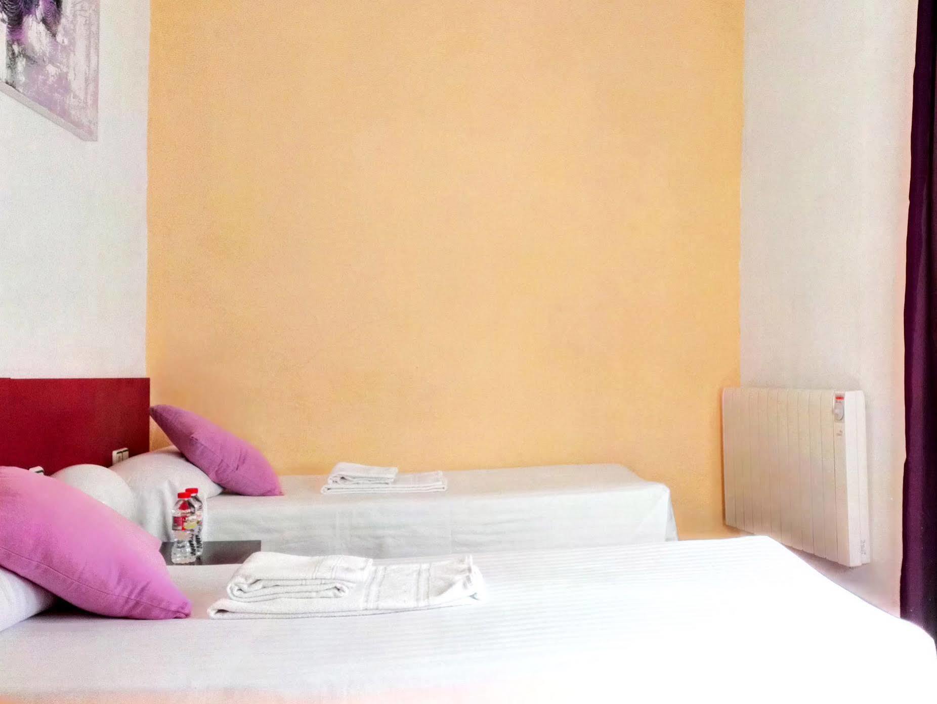 Guest house La Palmera Barcelona