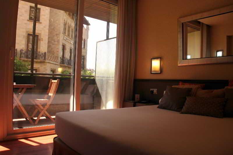 Atiram Hotel 4*
