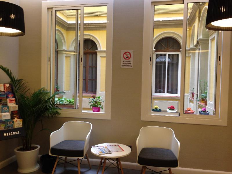 Guest house Plaza Goya 2*