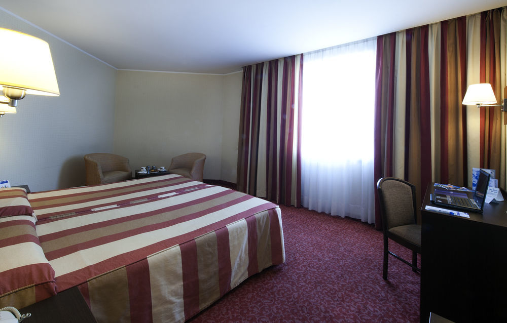 Leonardo Gran Via 3* Barcelona